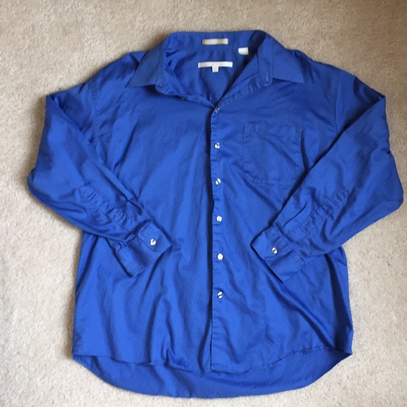 Perry Ellis Other - Like new button down shirt 🎉